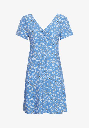 Plava cvjetna haljina kratkih rukava, s V-izrezom i nabranim detaljem sprijeda. Sadrži sitne bijele cvjetove na teksturiranoj pozadini.