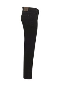 Pantalones de mezclilla negros con pierna ajustada, que cuentan con un parche de cuero en la cinturilla y detalles de costura sutiles en los bolsillos traseros.
