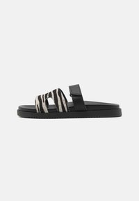 Unselected, black/white