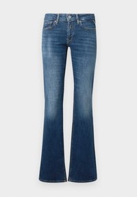 Jean évasés en denim bleu foncé, présentant une fermeture à bouton, des poches avant et une texture délavée vers les genoux pour une transition de couleur progressive.