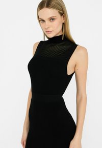 LIU JO BETTER - Maxikjoler - black