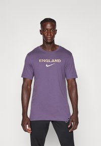Nike Performance ENGLAND ENT NIKE WORDMARK TEE - Equipación de selecciones - dark raisin