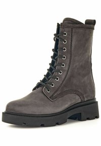 Gabor Botki na platformie