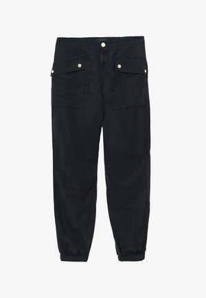 Marinefarbige Cargo-Hosen mit zwei vorderen Taschen, Druckknopfverschluss, schmal zulaufendem Bein und elastischen Bündchen. Hergestellt aus einem leichten Stoff mit glatter Textur.
