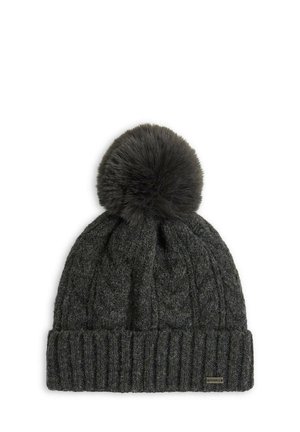 Donkergrijze gebreide wintermuts met omgeslagen rand en grote pluizige pompon bovenop, effen achtergrond.