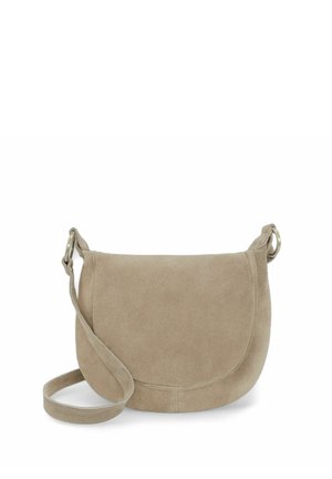 Sac bandoulière en daim beige avec rabat arrondi et sangle réglable, présenté sur fond blanc.