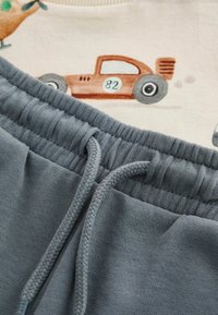 Next SET - REGULAR FIT - Tepláky - tan ecru