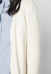 ONLY Petite ONLLESLY OPEN CARDIGAN - Casaco de malha - whitecap gray