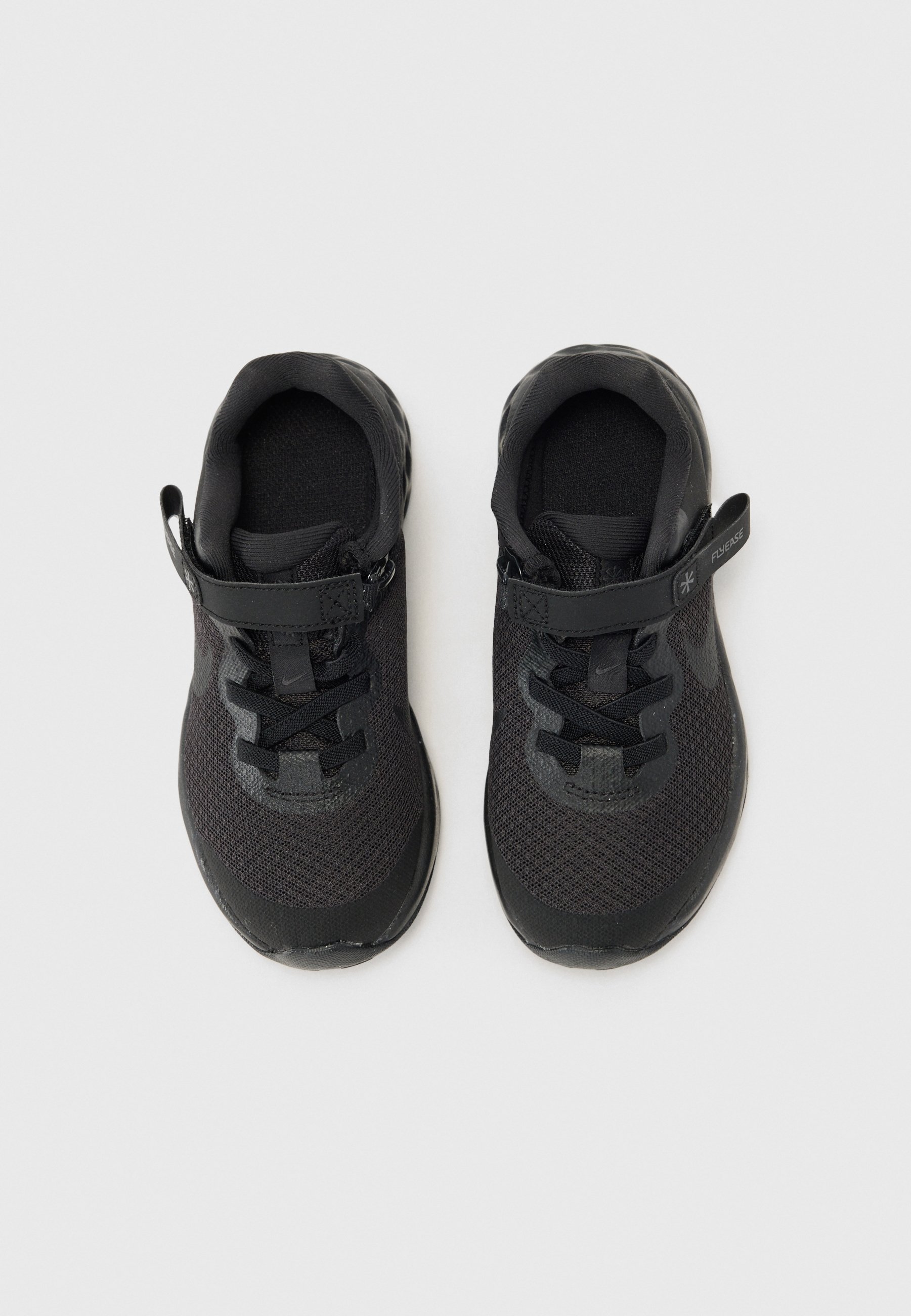 nike revolution 4 flyease toddler