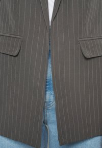 Pieces PCBOZZY - Blazer - magnet