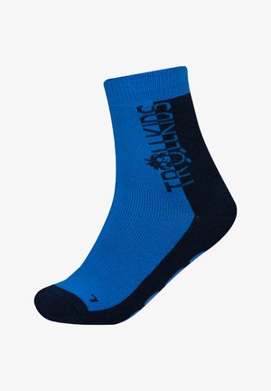 Blaue und marineblaue Baumwollsocke mit gerippter Textur, die ein markantes Logo-Muster in Schwarz aufweist. Knöchelhöhe mit verstärktem Absatz.