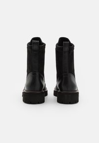 Paul Green Kotníkové boty - black