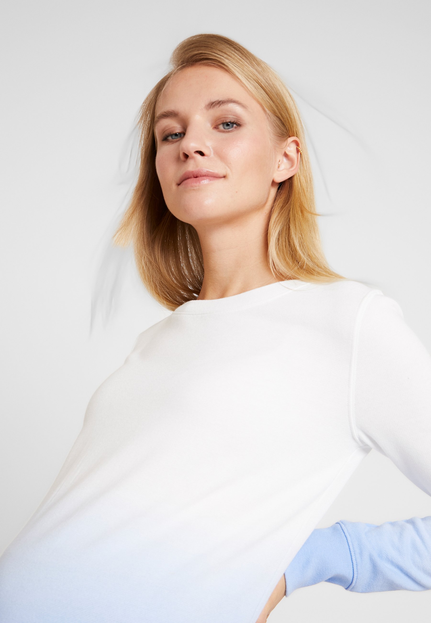 gap maternity sweatshirt