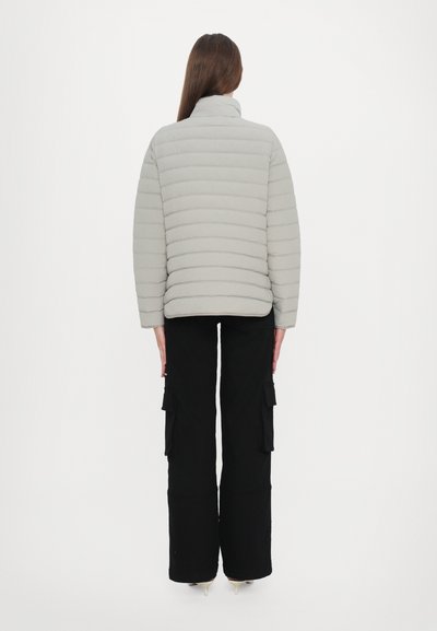 CLOSED QUILTED ZIP JACKET - Žieminė striukė - mud grey
