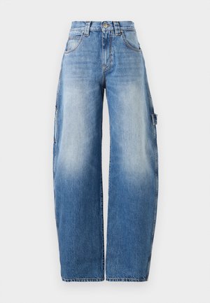 Lichtblauwe wijde jeans van denim. Heeft een hoge taille, lichte vervaging, grote zijzakken en contrasterende stikdetails.
