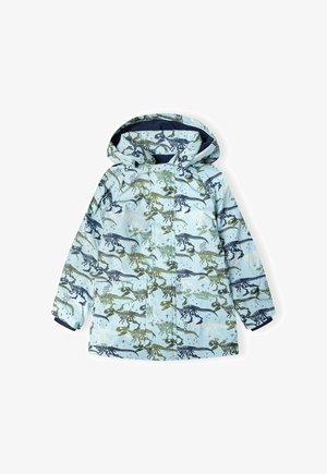 Chaqueta impermeable con un fondo azul y patrones de esqueletos de dinosaurios en verde y azul marino, con cierre de cremallera y capucha.