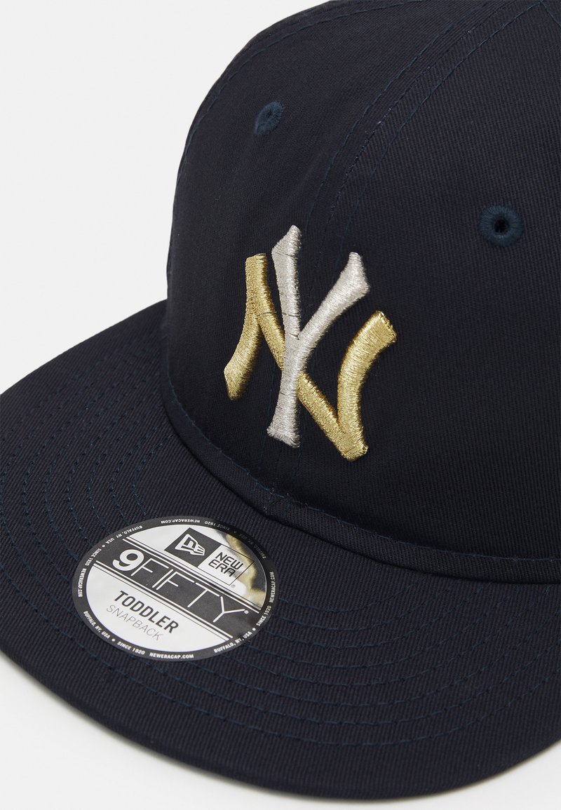 yankees christmas hat