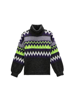 - Sweter
