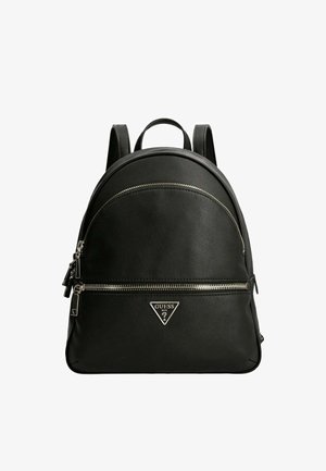 Sac à dos en cuir noir avec deux compartiments zippés, poignée supérieure, bretelles réglables et logo Guess argenté sur la poche avant.