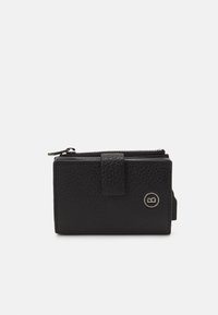 Portefeuille en cuir noir avec une finition texturée, doté d'une fermeture éclair, d'un bouton pression et d'un accent logo visible à l'avant.