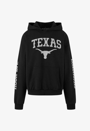 Fekete kapucnis pulóver szürke felirattal, melyen a "TEXAS" szerepel, valamint egy hosszúhornyos grafikával. Elöl zsebbel és bordás mandzsettákkal, valamint alsó szegéllyel rendelkezik.