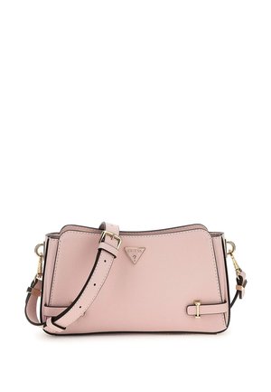Borsa a tracolla in finta pelle rosa con logo triangolare, tracolla regolabile e hardware in tonalità oro. Presenta una superficie texturizzata e un design elegante.