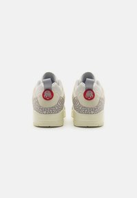 Jordan JORDAN SPIZIKE - Tenisice - sail/university red/coconut milk/sandstone/smoke grey