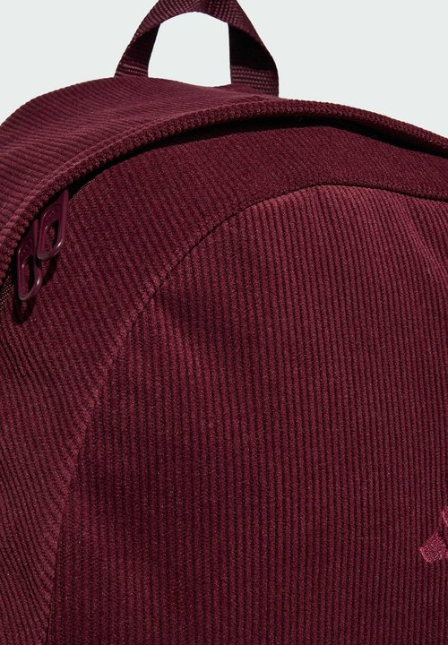 adidas classic trefoil backpack burgundy Retro – Nottingham Reds Switch from work mode to gym mode and back again Adidas Maroon Trefoil Backpack New