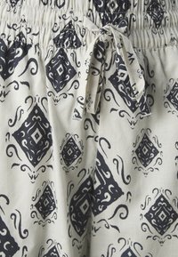 JDY JDYELO  - Shorts - black/beige aztec