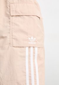 adidas Originals Shorts - beige