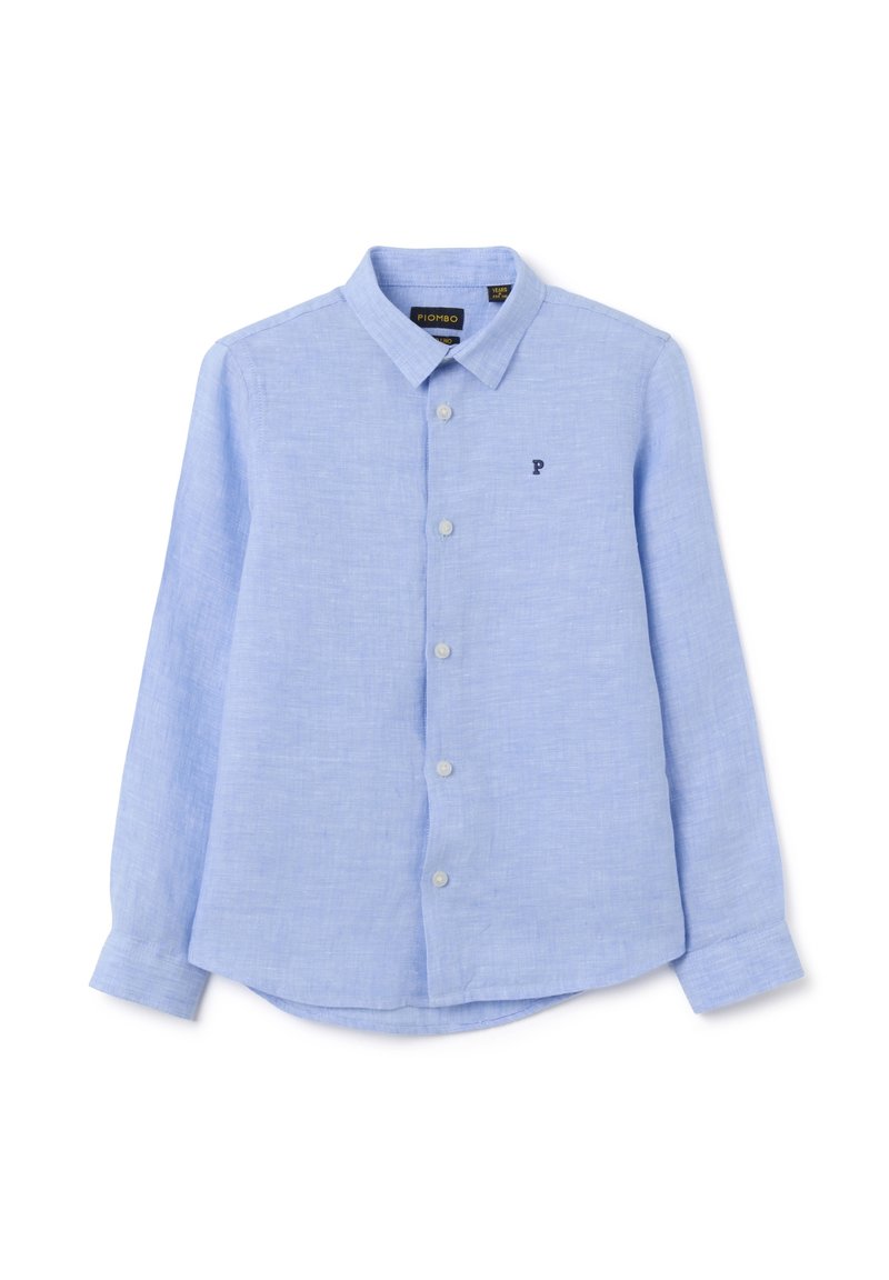 Helles, blaues Leinenhemd mit Button-down-Kragen, langen Ärmeln und einem einzelnen, dunkelblau gestickten Logo auf der Brust.