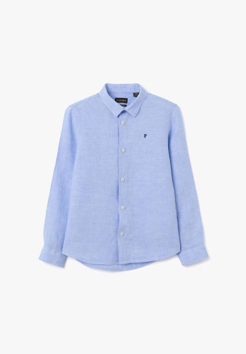 Helles, blaues Leinenhemd mit Button-down-Kragen, langen Ärmeln und einem einzelnen, dunkelblau gestickten Logo auf der Brust.