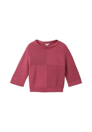 Geribbelde roze pull met een ronde halslijn, driekwart mouwen en een recht model. Zachte textuur en minimale naden.