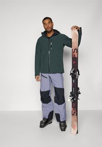Salomon HIGHLAND JACKET - Lyžařská bunda - green gables