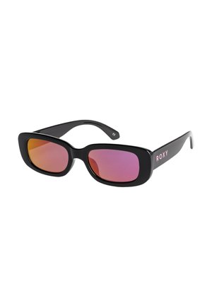Schwarze, rechteckige Sonnenbrille mit pinkfarbenen, reflektierenden Gläsern und "ROXY" in Pink auf dem Bügel geschrieben.