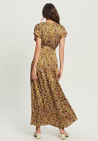 TUSSAH TILDA - Dolga obleka - khaki abstract animal