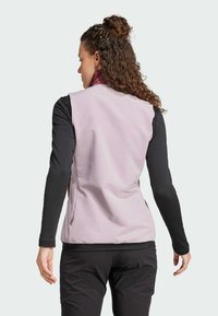 Adidas Terrex XPERIOR VARILITE HYBRID PRIMALOFT - Bodywarmer - preloved fig   burgundy