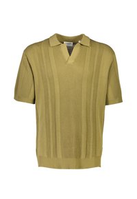 T-shirt med kort ärm i olivgrön, med vertikal ribbad textur, V-ringning och klassisk krage. Mjuk stickad material.