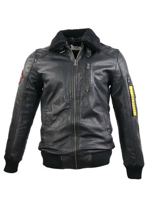 Zwarte leren bomberjack met bontkraag, geribbelde manchetten, ritszakken en een gele patchdetail op de mouw.