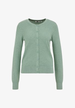 Roheline kootud kardigan, millel on pikad varrukad, ümara kaelusega ja nööpkinnitusega. Pinnalt tekstuuriga muster, soonikkoes varrukaotsad ja alumine äär.