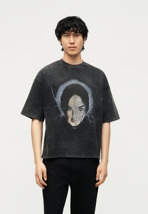 FAVELA CHROME GIRL DISTRESSED  - Print T-shirt - black