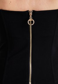 WAL G. JUNO V NECK  - Viršus - black