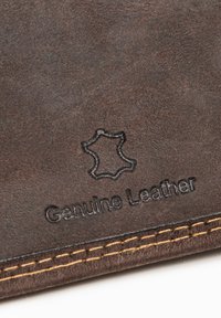 Ombre Wallet - brown