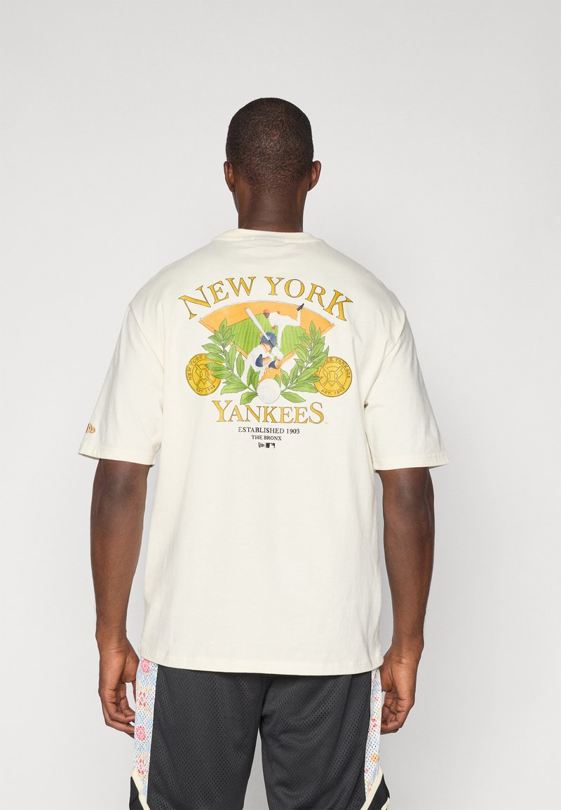 New Era - MLB NEW YORK YANKEES BASEBALL GRAPHIC TEE - Print T-shirt - offwhite, Enlarge