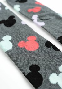 Calzini grigi con un motivo di sagome colorate di Topolino in nero, rosa, azzurro chiaro e lavanda. Tessuto morbido.