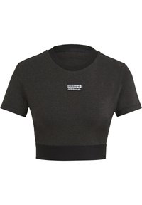 Avskuren svart t-shirt i mjukt tyg, med korta ärmar och rund halsringning, med en vit Adidas-logotyp på framsidan.