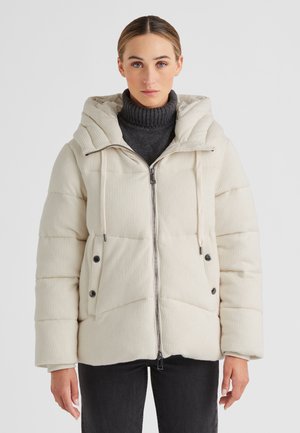 Cremfarbener Puffy-Jacke aus strukturiertem Material, mit übergroßer Kapuze, Frontreißverschluss und Druckknöpfen. Verfügt über einen hohen Kragen und ein gestricktes Innenfutter.