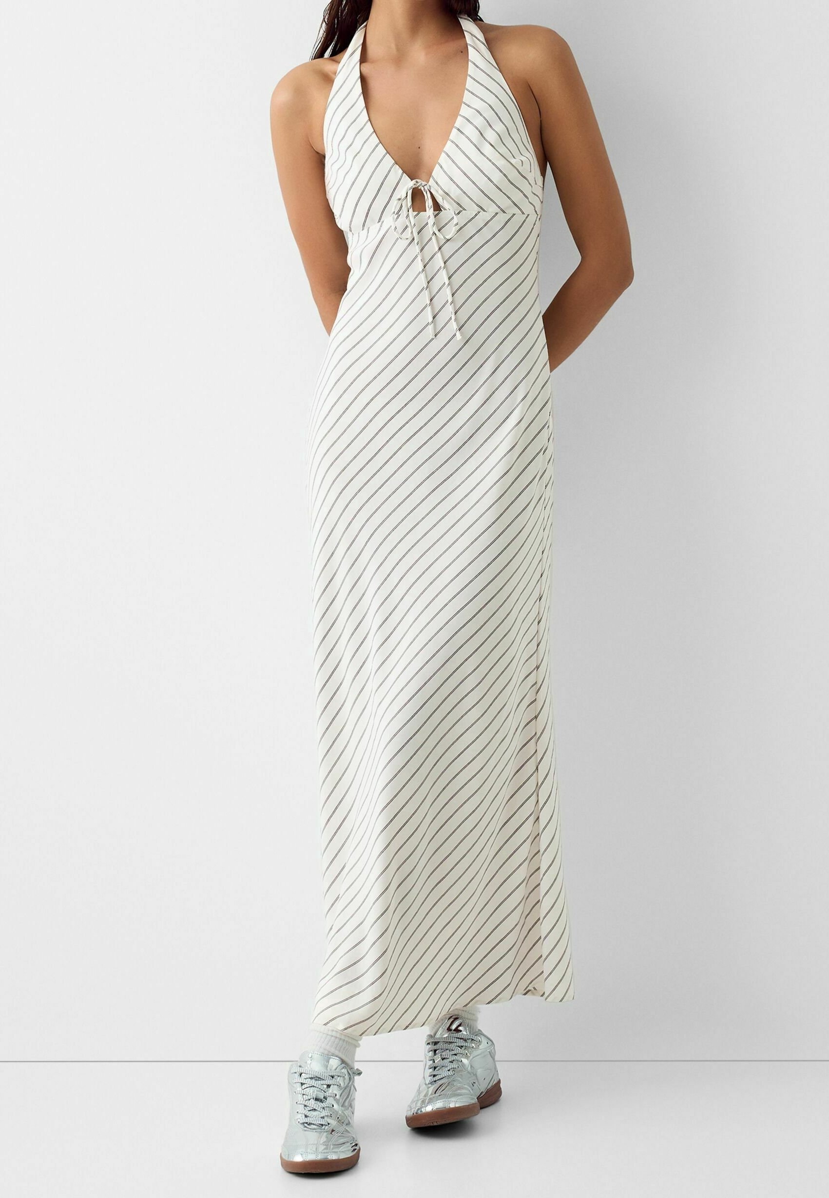 Bershka Day dress - white - (Pre-owned) - Zalando