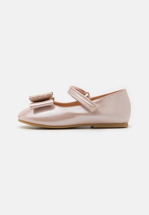 Friboo Ballerina's met enkelbandjes - light pink