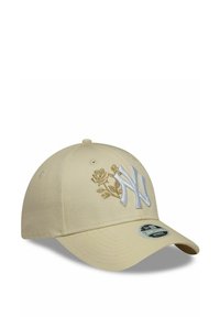 Beige Kappe aus Stoff, mit einem weißen gestickten NY-Logo und goldenen Rosendetails. Strukturierte Sechs-Panele-Design mit einem gebogenen Schild.